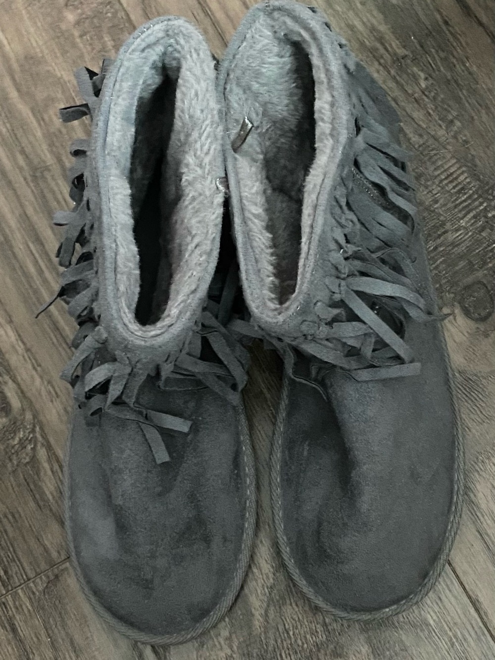 Women's Gray Suede Fringe slippers